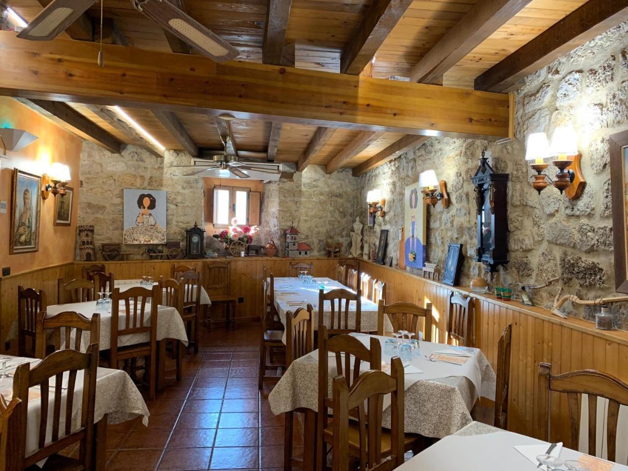Albergue El Puntido Hontanas Exterior photo